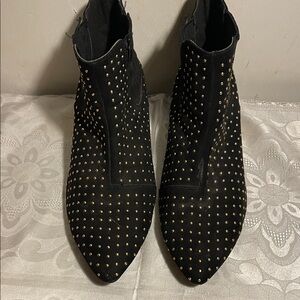Shoe Dazzle Black and Gold Studded Booties